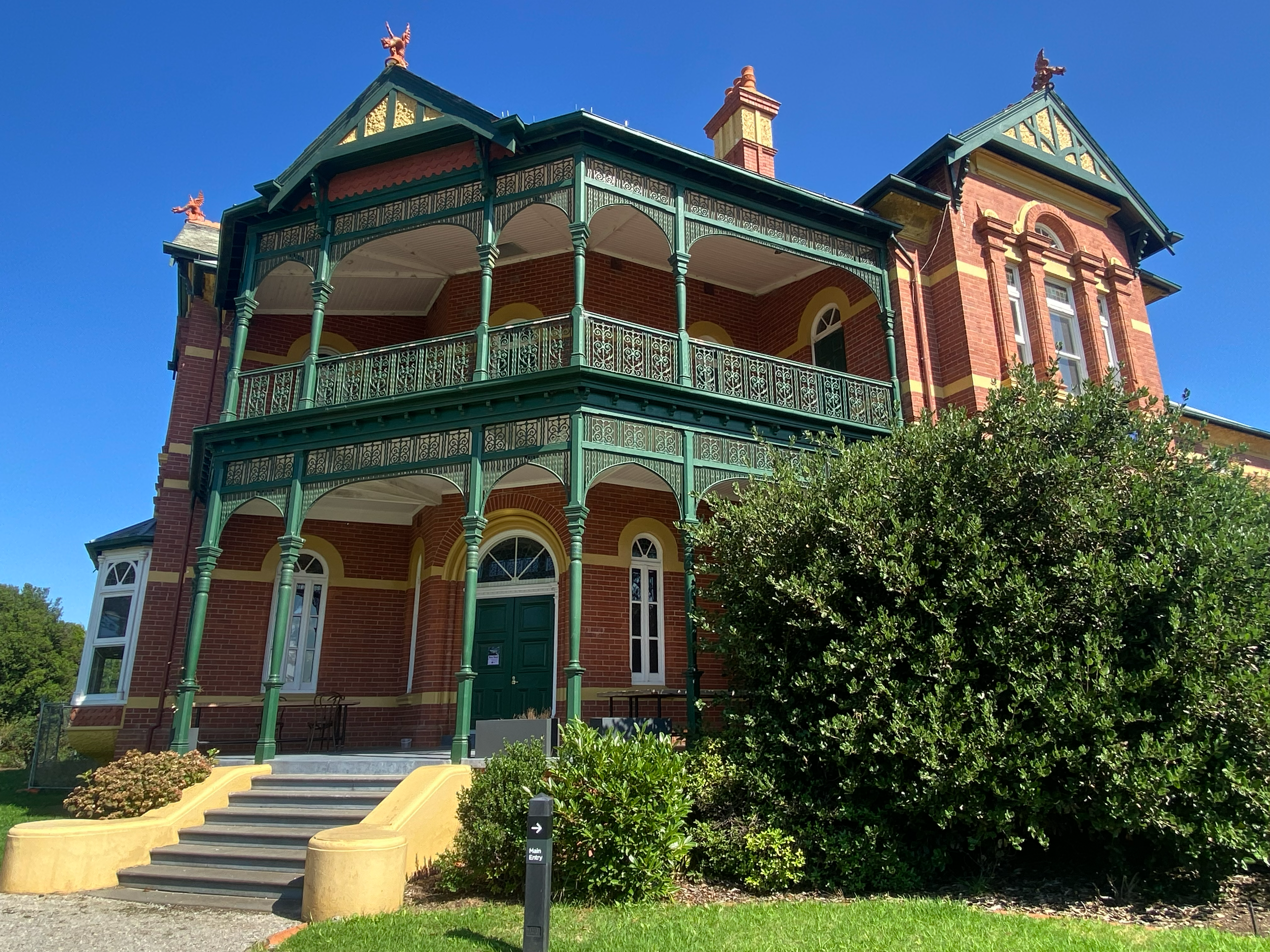 Outside of Bundoora Homestead Art Centre